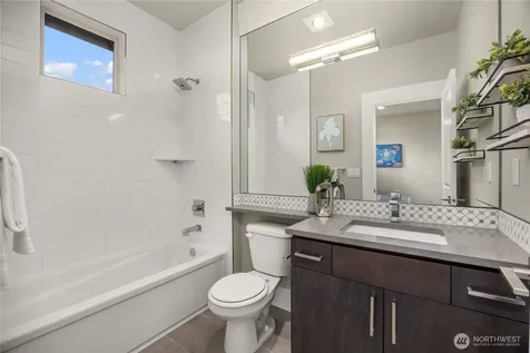 22277 NE 3rd Court Sammamish WA 98074