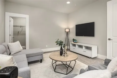 22277 NE 3rd Court Sammamish WA 98074