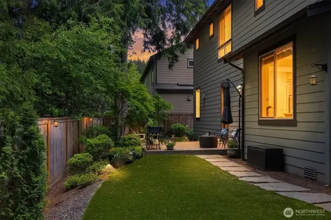 22277 NE 3rd Court Sammamish WA 98074