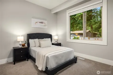 22277 NE 3rd Court Sammamish WA 98074
