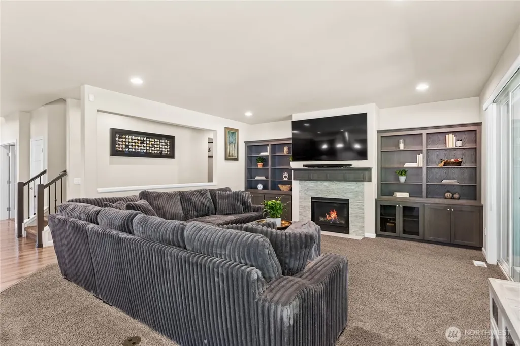 5143 Nuthatch Court NE Lacey WA 98516