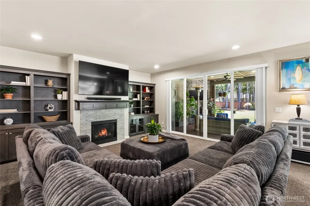 5143 Nuthatch Court NE Lacey WA 98516