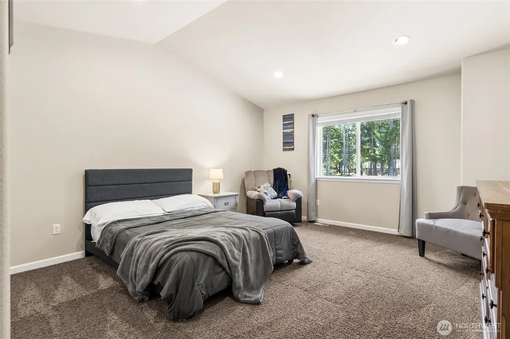 5143 Nuthatch Court NE Lacey WA 98516