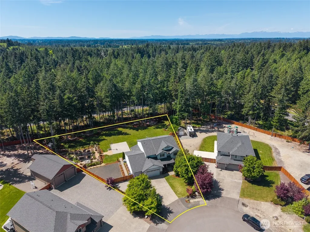 5143 Nuthatch Court NE Lacey WA 98516