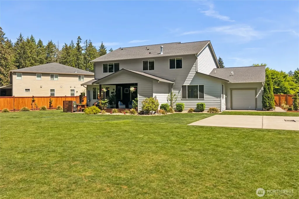 5143 Nuthatch Court NE Lacey WA 98516