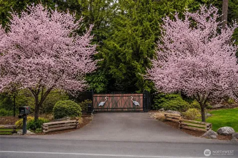 3718 S 334th Street Federal Way WA 98001