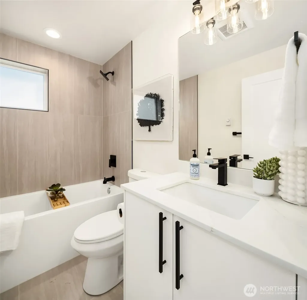 319 NW 87th Street Seattle WA 98117