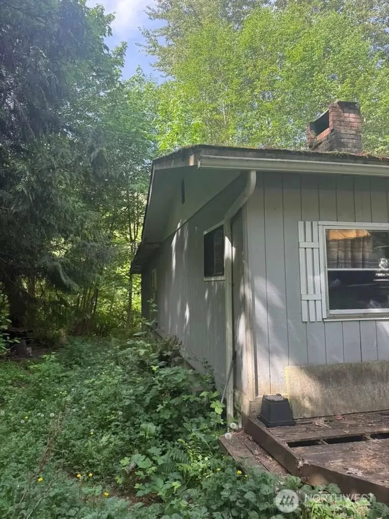 1671 NE Mission Creek Road Belfair WA 98528