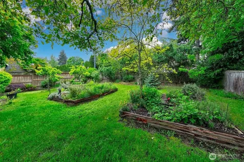15545 8th Avenue NE Shoreline WA 98155