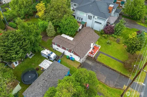 15545 8th Avenue NE Shoreline WA 98155