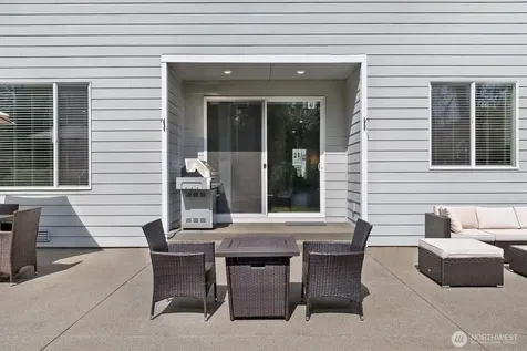 17525 Crossing Drive E Puyallup WA 98374