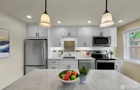 4050 W Lake Sammamish Parkway NE Redmond WA 98052