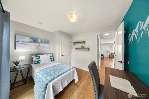 4050 W Lake Sammamish Parkway NE Redmond WA 98052
