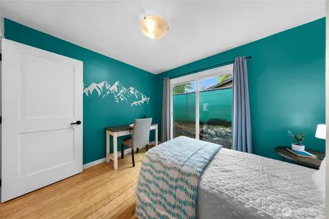 4050 W Lake Sammamish Parkway NE Redmond WA 98052