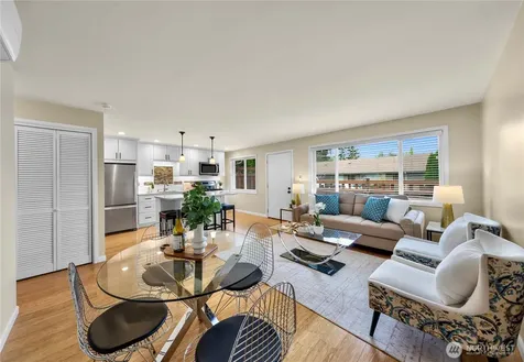 4050 W Lake Sammamish Parkway NE Redmond WA 98052