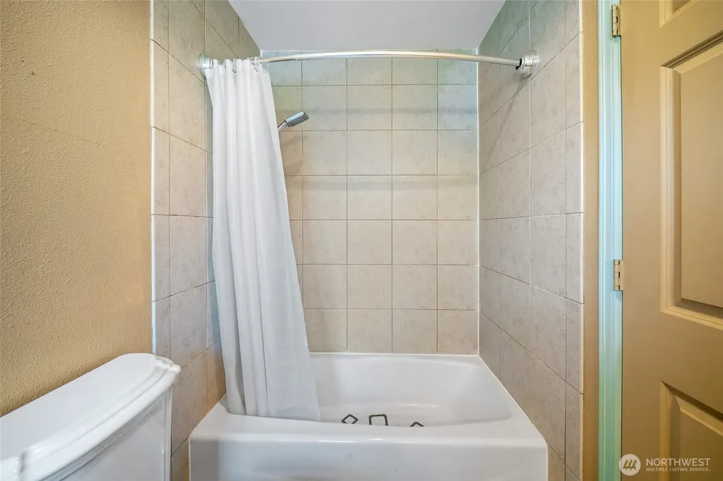 227 Lark Street SW Tumwater WA 98512