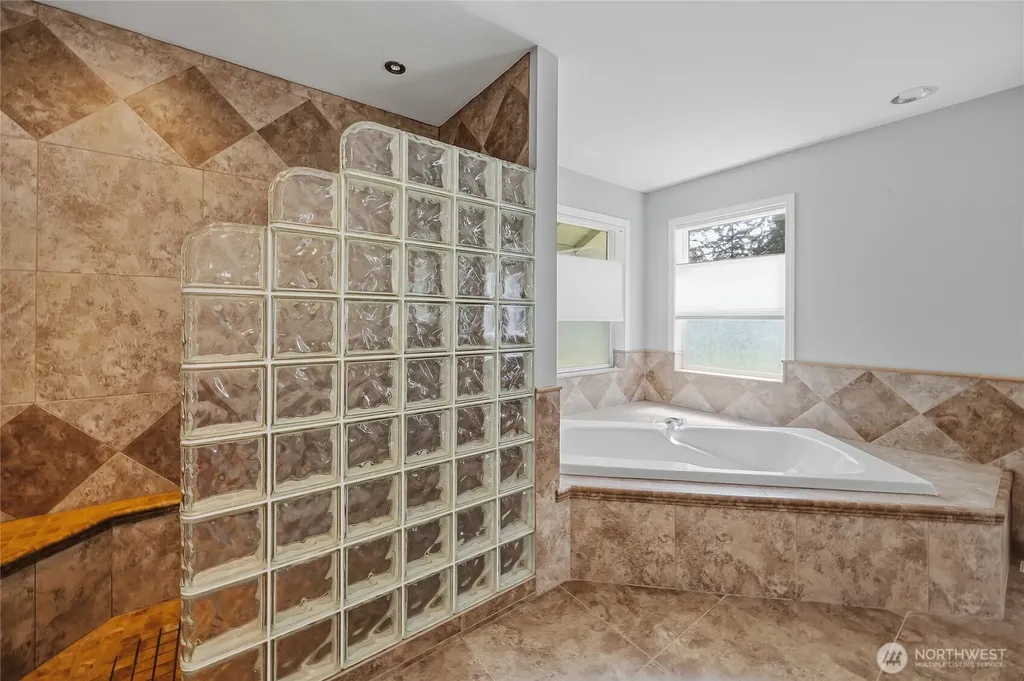 24047 192nd Place SE Covington WA 98042