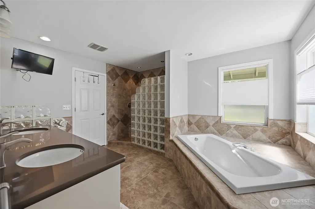 24047 192nd Place SE Covington WA 98042