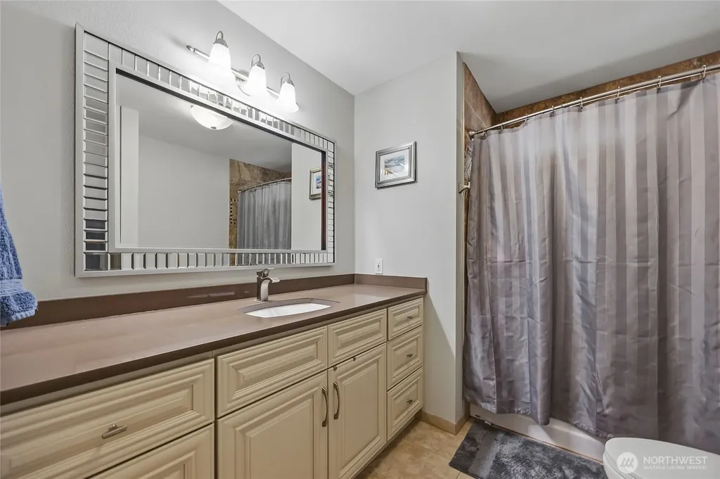 24047 192nd Place SE Covington WA 98042