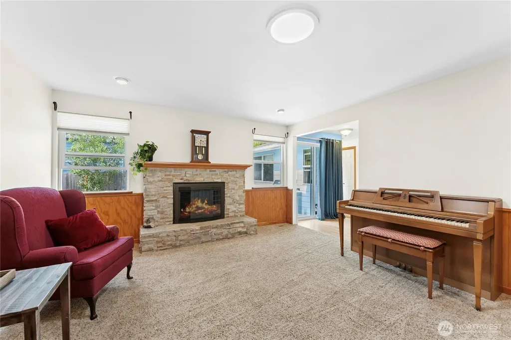 18204 59th Place W Lynnwood WA 98037