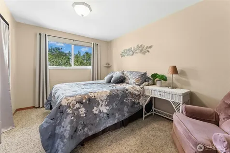 18204 59th Place W Lynnwood WA 98037