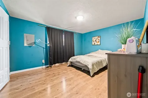 413 SW 305th Street Federal Way WA 98023