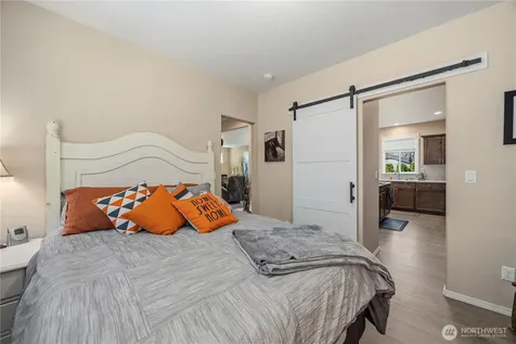 609 N Bradley Street Chelan WA 98816