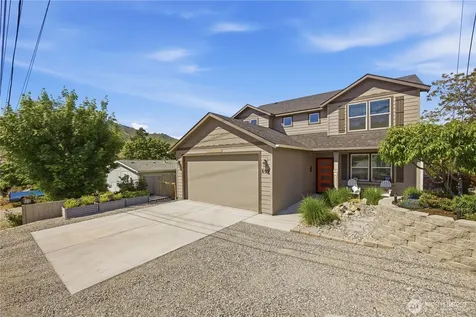 609 N Bradley Street Chelan WA 98816