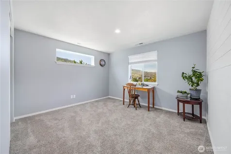 609 N Bradley Street Chelan WA 98816