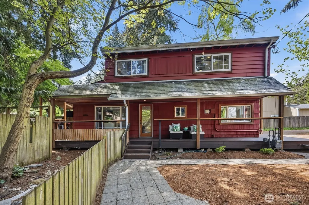 15749 Wallingford Avenue N Shoreline WA 98133