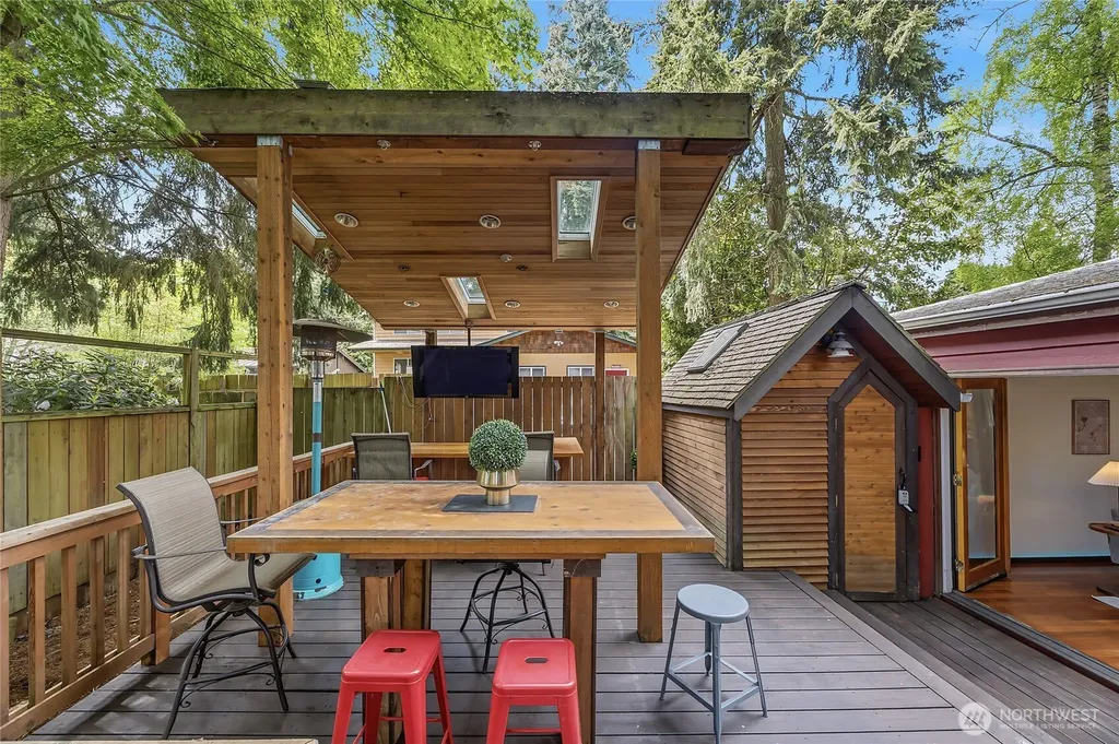 15749 Wallingford Avenue N Shoreline WA 98133