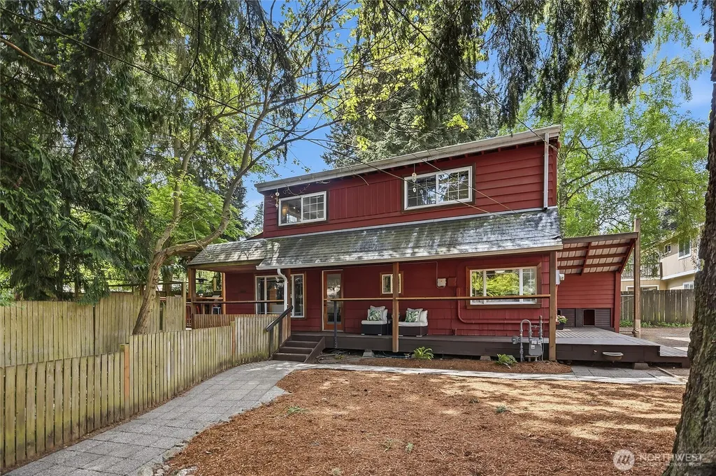 15749 Wallingford Avenue N Shoreline WA 98133