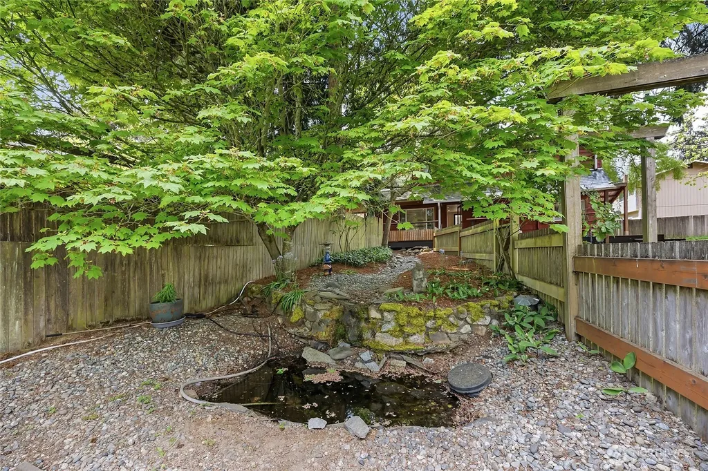 15749 Wallingford Avenue N Shoreline WA 98133