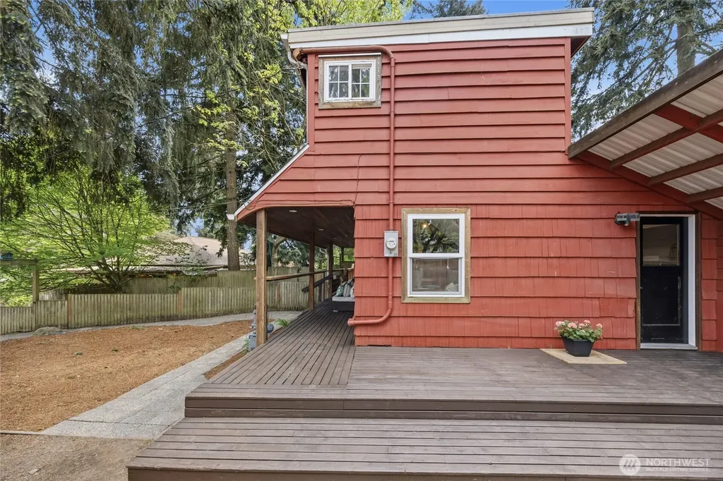 15749 Wallingford Avenue N Shoreline WA 98133
