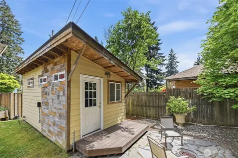 15749 Wallingford Avenue N Shoreline WA 98133
