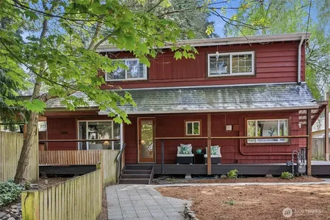 15749 Wallingford Avenue N Shoreline WA 98133