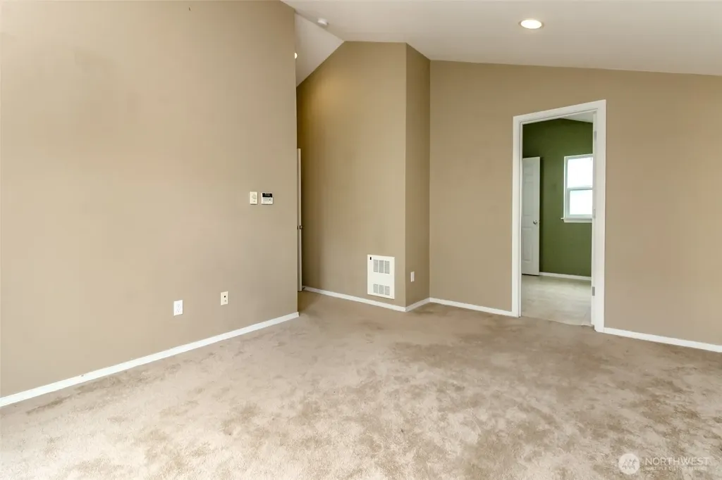 2816 SW Adams Street Seattle WA 98126