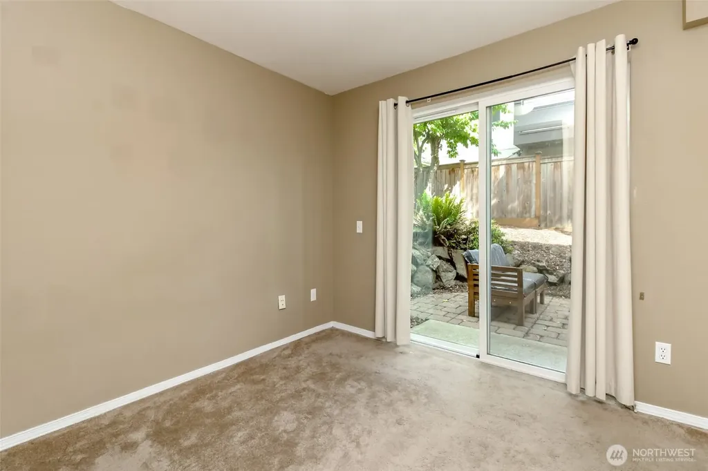 2816 SW Adams Street Seattle WA 98126