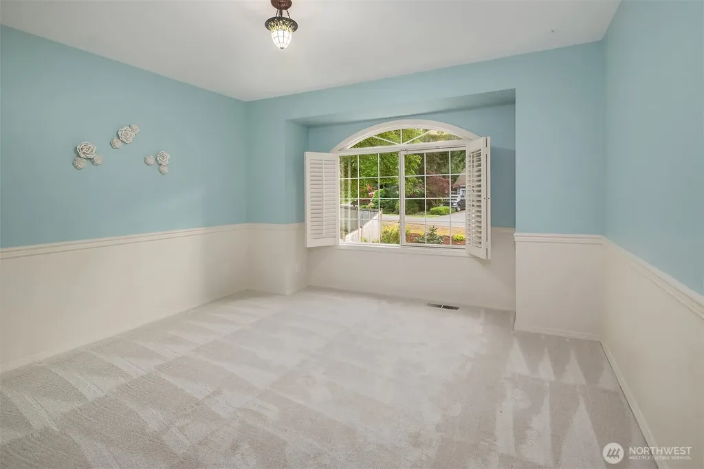 1308 233rd Avenue SE Sammamish WA 98075