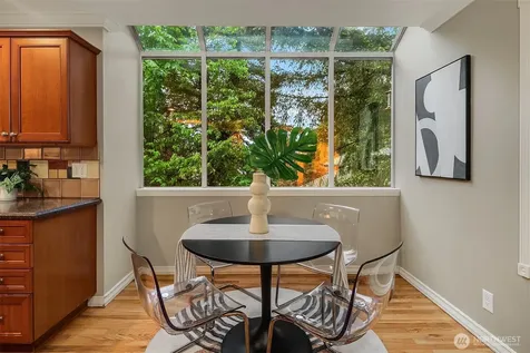 1308 233rd Avenue SE Sammamish WA 98075