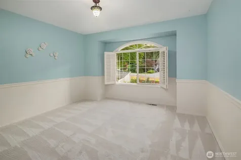 1308 233rd Avenue SE Sammamish WA 98075