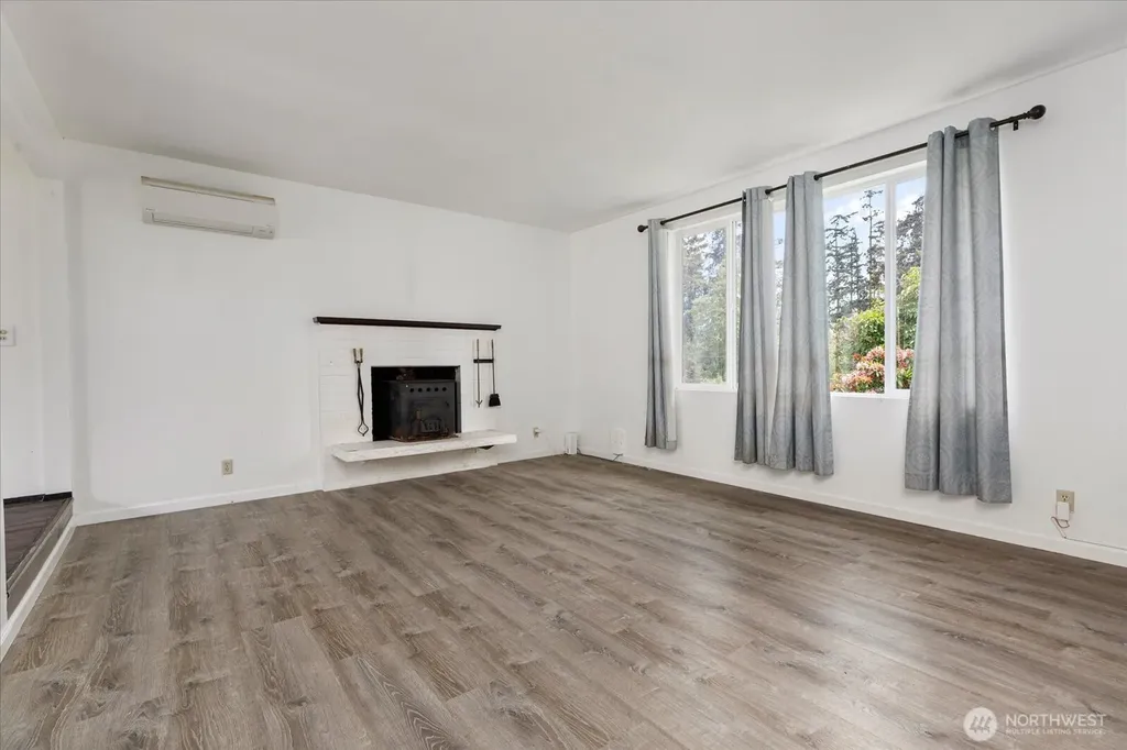 2642 Olympic Drive Oak Harbor WA 98277