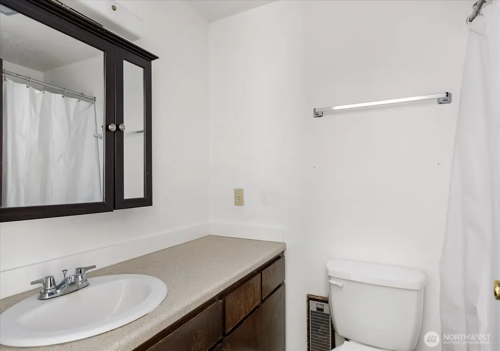 2642 Olympic Drive Oak Harbor WA 98277