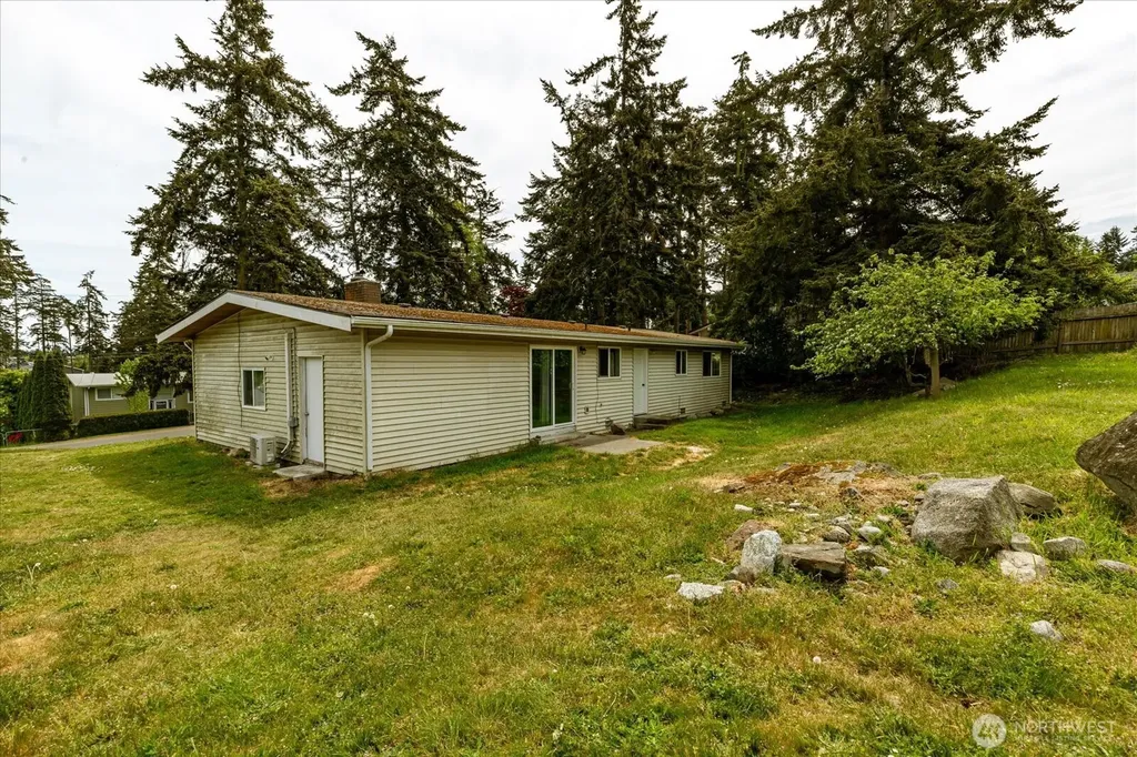 2642 Olympic Drive Oak Harbor WA 98277