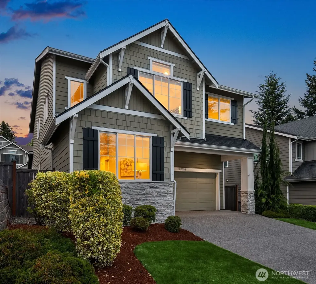 12932 NE 201st Street Woodinville WA 98072