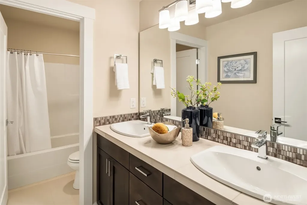 12932 NE 201st Street Woodinville WA 98072