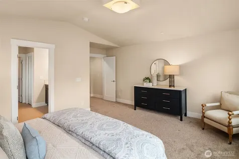 12932 NE 201st Street Woodinville WA 98072