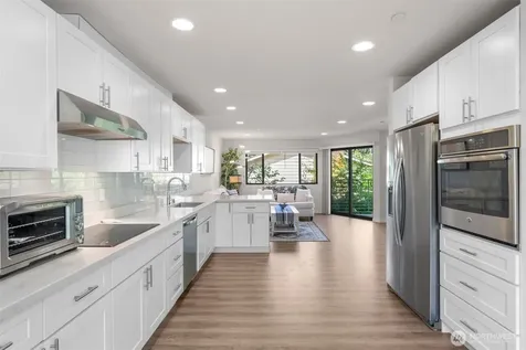 19305 7th Ave W Lynnwood WA 98036