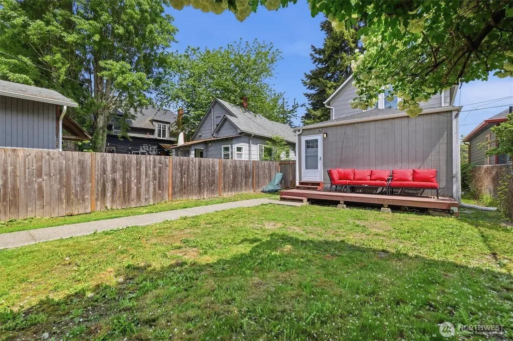 6211 Carleton Avenue S Seattle WA 98108