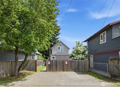 6211 Carleton Avenue S Seattle WA 98108